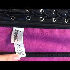 Frederick's of Hollywood Intimates & Sleepwear - Fredericks of Hollywood Corset Frederick's of Hollywood Intimates & Sleepwear - Fredericks of Hollywood Corset